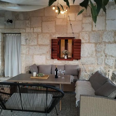 Holiday Home Mimara Korusce ภายนอก รูปภาพ