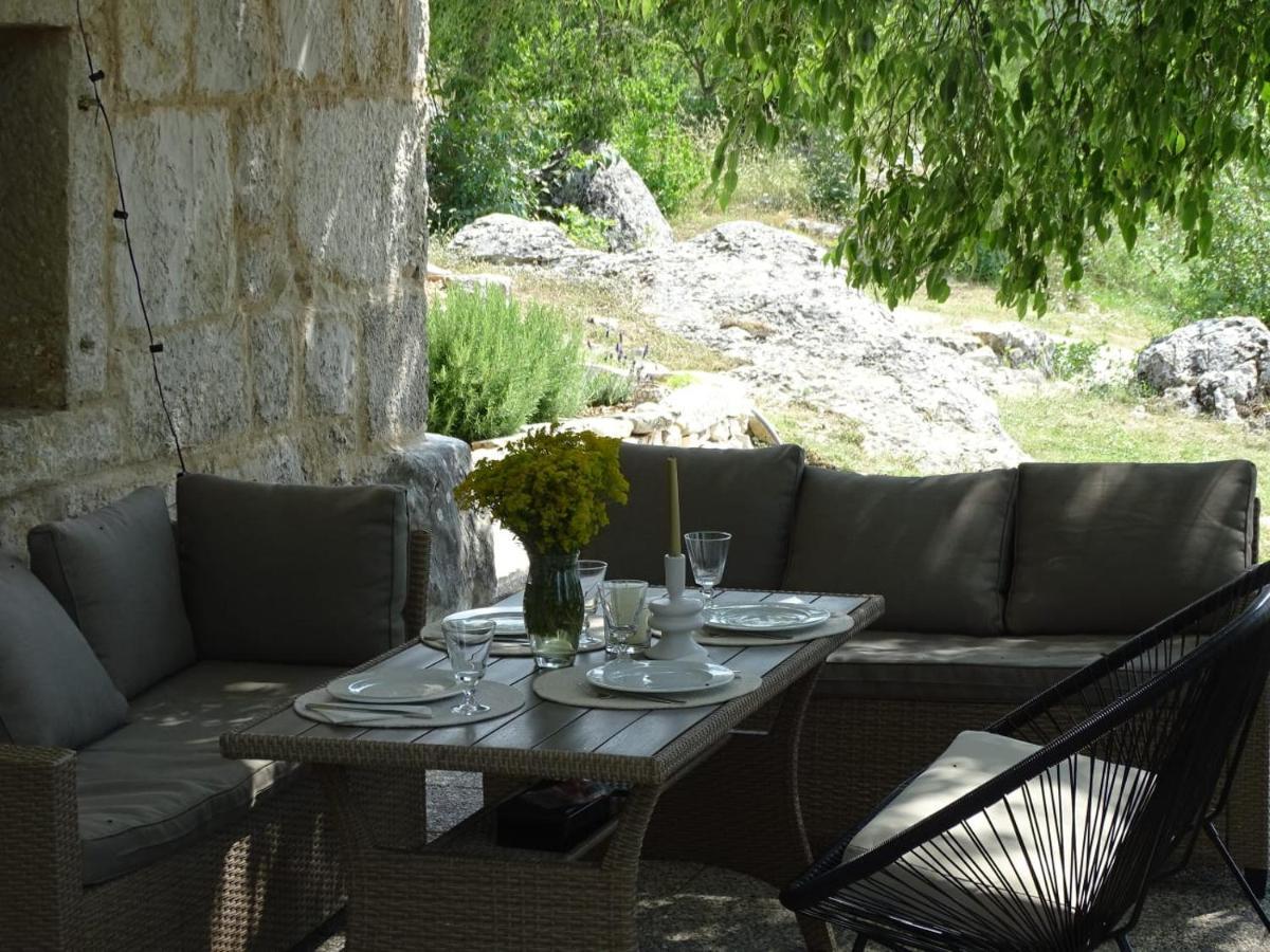 Holiday Home Mimara Korusce ภายนอก รูปภาพ