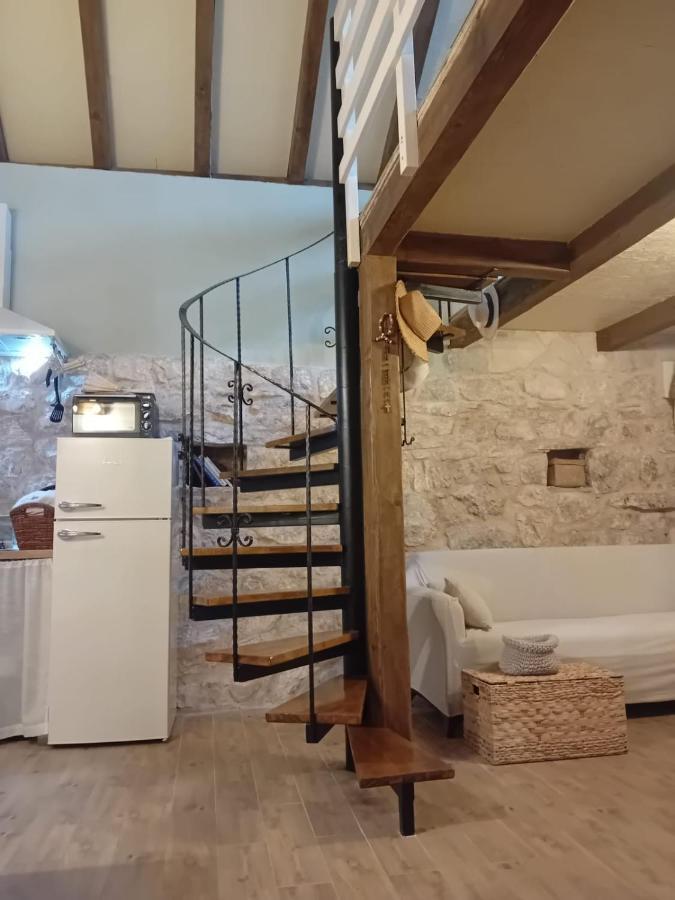 Holiday Home Mimara Korusce ภายนอก รูปภาพ