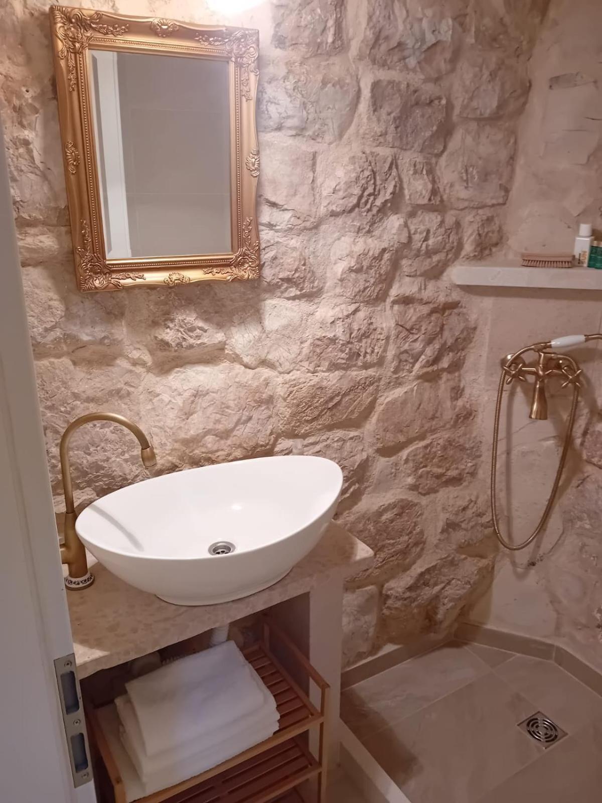 Holiday Home Mimara Korusce ภายนอก รูปภาพ